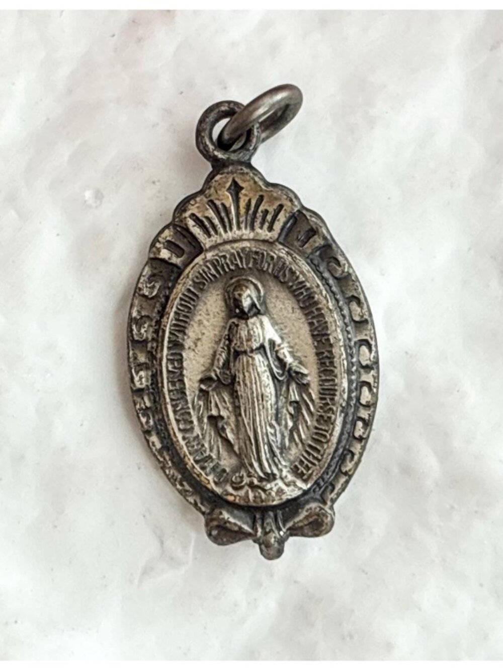 Silver Toned Miraculous Medal Mary Catholic Religious Vintage 80's Pendant